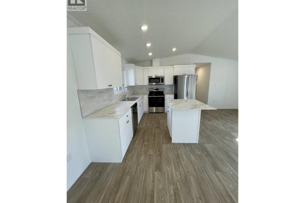 Primary Bedroom - 100 Industrial Road 1 Road Unit# 80, Sparwood, BC V0B2G3 Photo 3