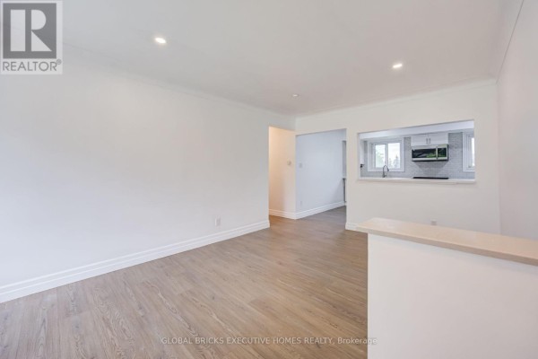 100 Lauris Avenue, Cambridge, ON, photo 2