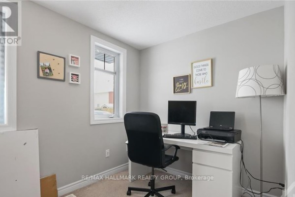 100 Lerta Way, Ottawa, ON K4A0W5 Photo 2