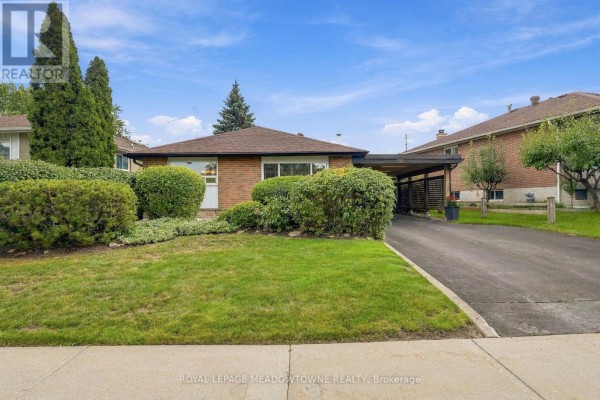 Dining room - 100 Lexington Avenue, Toronto, ON M9V2G8 Photo 2