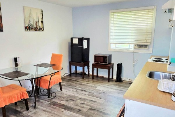 Bedroom 4 - 100 Louth Street, St  Catharines, ON L2S2T4 Photo 5