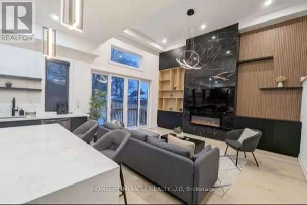 Mud room - 100 Macdonald Street, Toronto, ON M8V1Y4 Photo 5