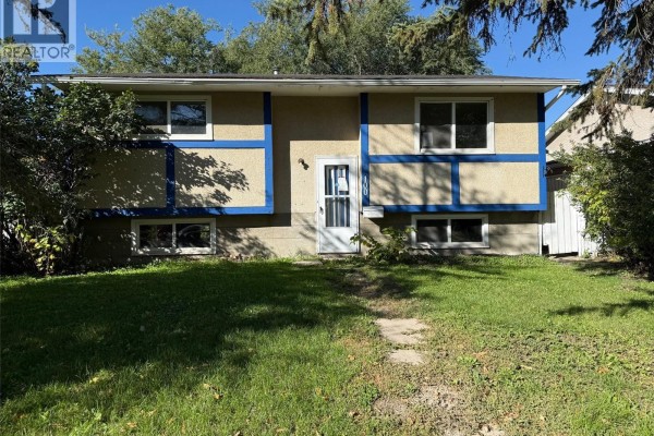 100 Marshall Crescent, Regina