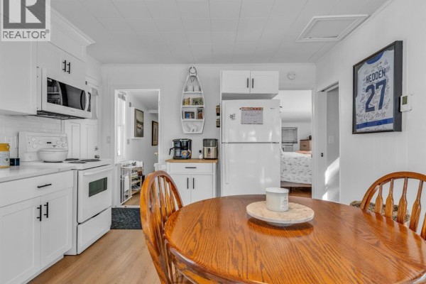 Kitchen - 100 Mccarthy Lane, Essex, ON N0R1G0 Photo 5