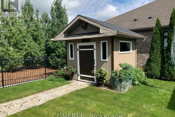 Kitchen - 100 Parkview Drive, Woodstock, ON N4T0J2 Photo 5