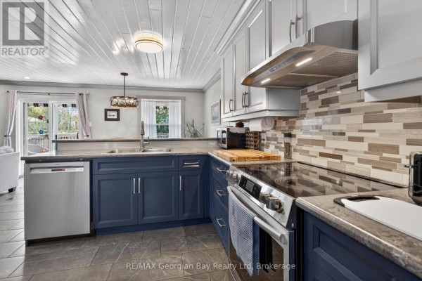 100 Peel Street, Penetanguishene, ON, photo 2
