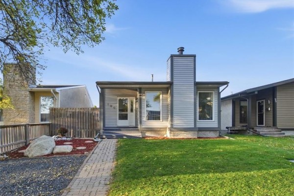 100 Petriw Bay, Winnipeg