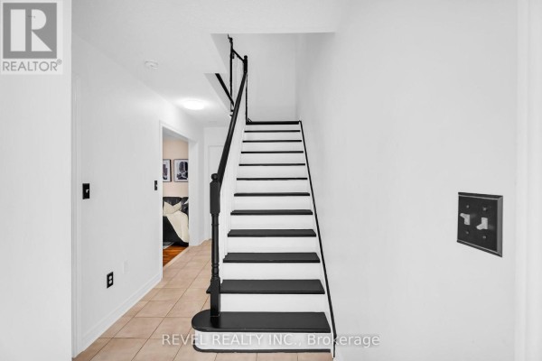 Primary Bedroom - 100 Pressed Brick Drive, Brampton, ON L6V4K4 Photo 4