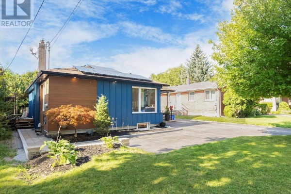 100 Rockport Crescent, Richmond Hill, ON L4C2L8 Photo 2