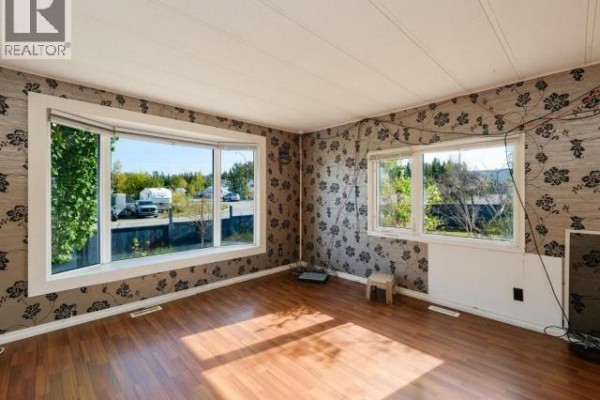 Primary Bedroom - 100 Sandpiper Drive, Whitehorse, YT Y1A6B6 Photo 4