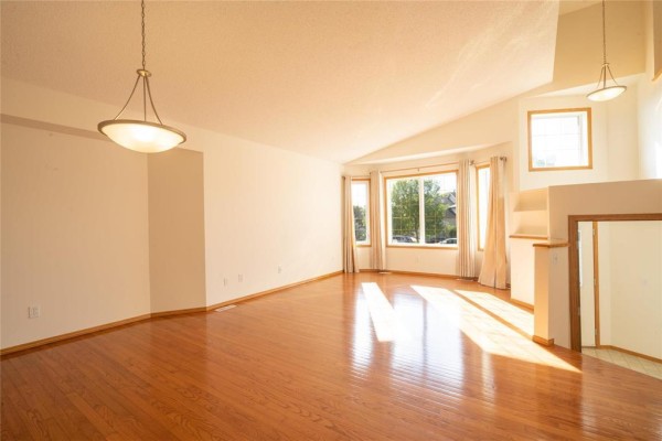 Eat in kitchen - 100 Shore Street, Winnipeg, MB R3T0M2 Photo 4