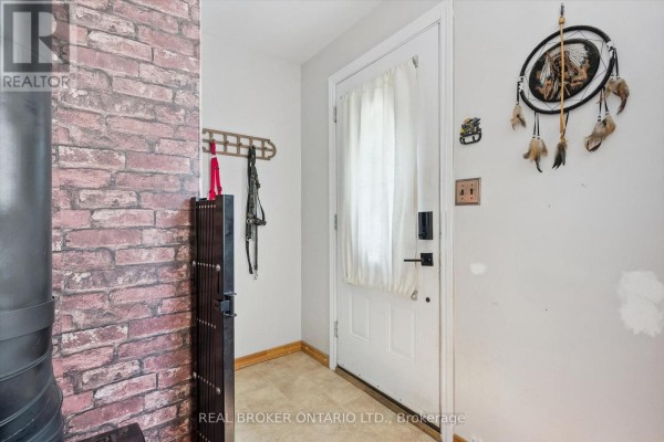 Bedroom 2 - 100 Waverley Drive, Guelph, ON N1E1G8 Photo 4