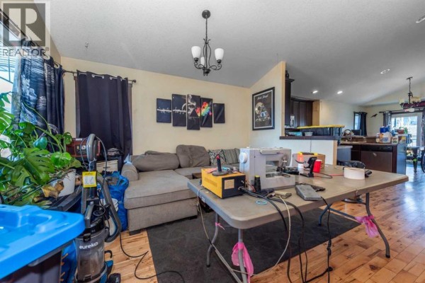 Dining room - 100 Willow Ridge Link, Diamond Valley, AB T0L0H0 Photo 5