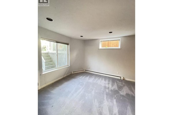 1000 Cliff Avenue, Burnaby, BC V5A2J9 Photo 5