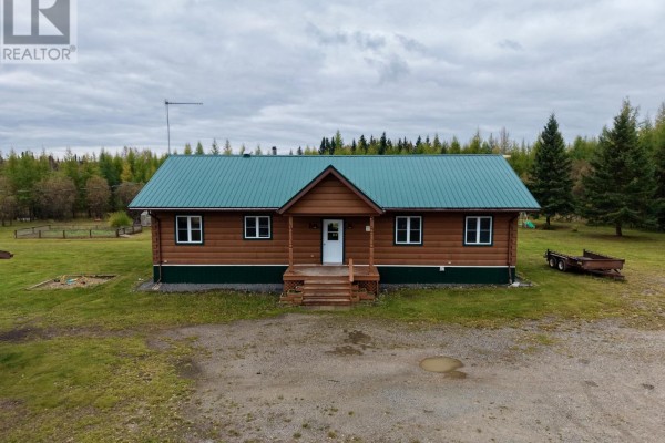 Dining room - 1000 Vallee Road, Cochrane Remote Area, ON P0L1L0 Photo 3