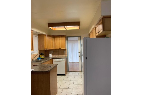 10000 132a Street, Surrey, BC V3T3X6 Photo 2
