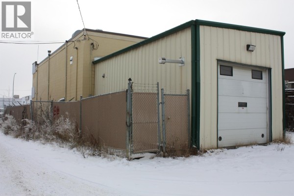 10004 94 Avenue, Fort St  John, BC, photo 3