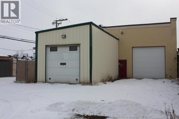 10004 94 Avenue, Fort St  John, BC V1J5J6 Photo 5