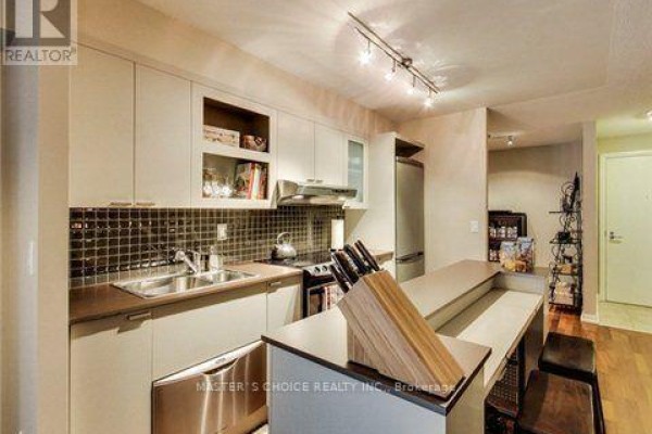 Apartment for rent at 1001 - 111 Elizabeth Street, Toronto, ON - MLS® 4j1Mwk