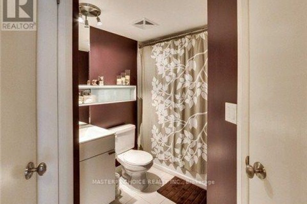 Den - 1001 - 111 Elizabeth Street, Toronto, ON M5G1P7 Photo 5