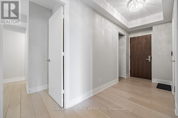 Living room - 1001 - 200 Bloor Street W, Toronto, ON M5S1T8 Photo 3