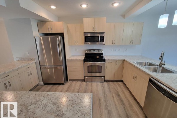 1001 7 Av, Cold Lake, AB T9M1C4 Photo 5