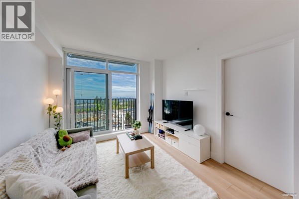 1001 8750 University Crescent, Burnaby, BC V5A0G9 Photo 5