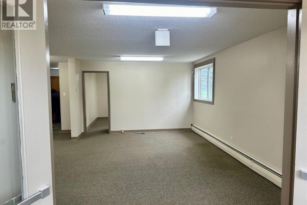 10016 103 Avenue, Lac La Biche, AB, photo 2