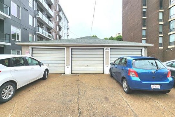 10017 - 113 Street, Edmonton, AB T5K1N9 Photo 3