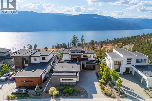 10018 Beacon Hill Drive, Lake Country, BC, photo 3