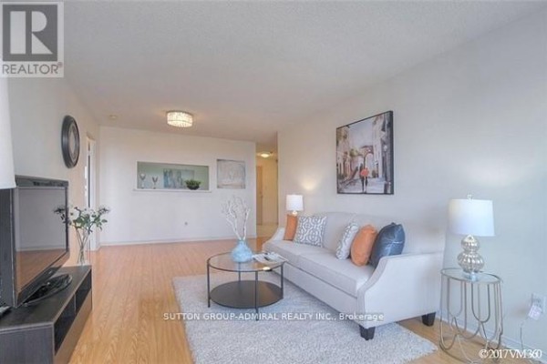 1002 - 11 Townsgate Drive, Vaughan, ON L4J8G4 Photo 5