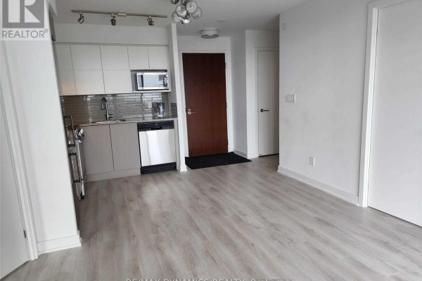 1002 - 120 Varna Drive, Toronto, ON M6A0B3 Photo 4