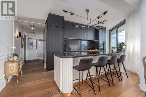 Dining room - 1002 - 21 Lawren Harris Square, Toronto, ON M5A0T4 Photo 2