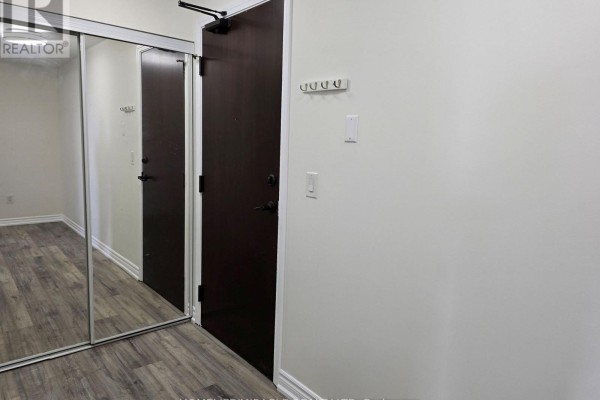 Primary Bedroom - 1002 - 385 Prince Of Wales Drive, Mississauga, ON L5B0C6 Photo 4