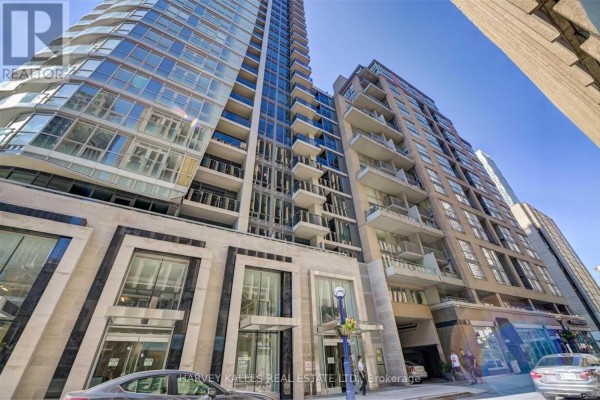 Kitchen - 1002 - 88 Cumberland Street, Toronto, ON M5R1A3 Photo 2