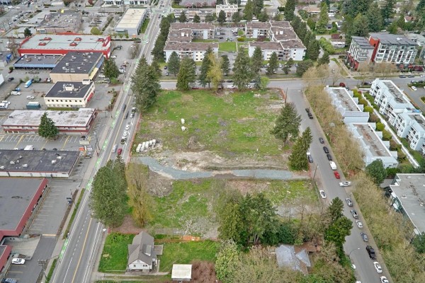 10024 Whalley Boulevard, Surrey, BC V3T4E9 Photo 3