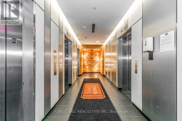 1003 - 21 Widmer Street, Toronto, ON M5V0B8 Photo 4