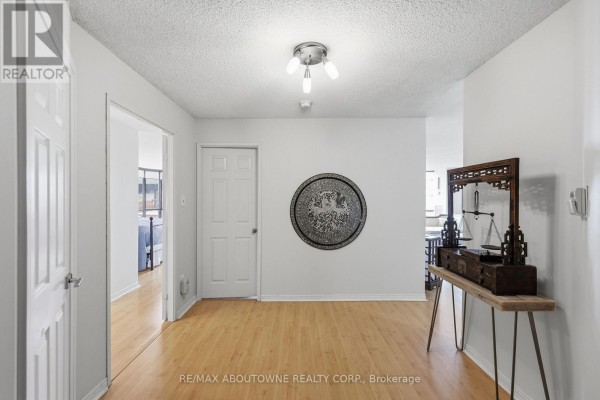 Primary Bedroom - 1003 - 280 Simcoe Street, Toronto, ON M5T2Y5 Photo 5