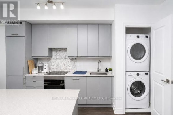 1003 - 36 Elm Drive, Mississauga, ON L5B0N3 Photo 5