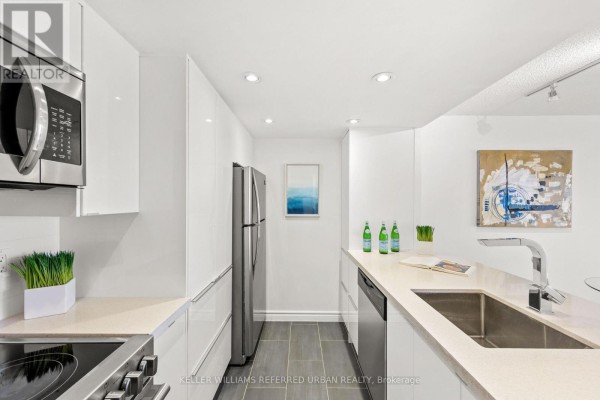 1003 - 725 King Street W, Toronto, ON, photo 3