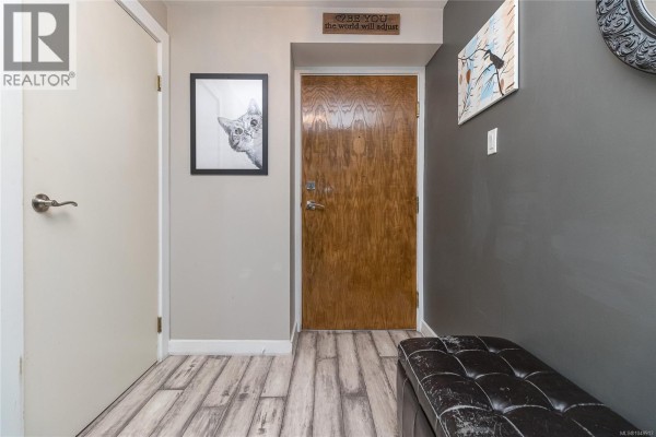 Ensuite - 1003 1010 View St, Victoria, BC V8V4Y3 Photo 4