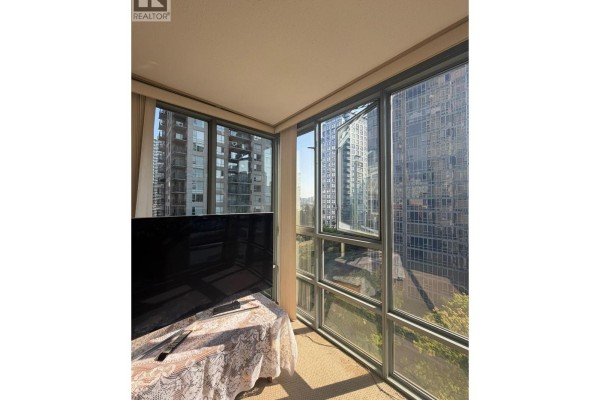 1003 930 Cambie Street, Vancouver, BC V6B5X6 Photo 3