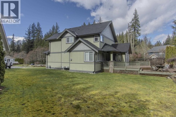 1003 Ash Place, Squamish, BC V8B0W2 Photo 5