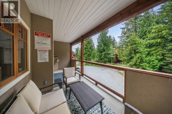 Living room - 1003 Mountain View Road Unit# D, Rossland, BC V0G1Y0 Photo 4