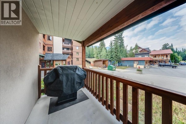 Bedroom - 1003 Mountain View Road Unit# E, Rossland, BC V0G1Y0 Photo 4
