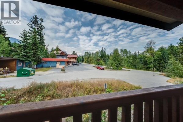 Full bathroom - 1003 Mountain View Road Unit# E, Rossland, BC V0G1Y0 Photo 5