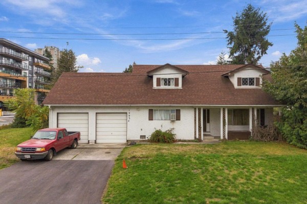10034 132a Street, Surrey, BC V3T5B3 Photo 2