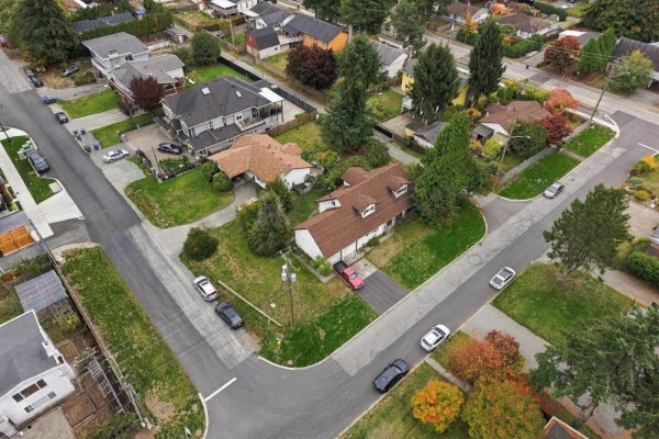10034 132a Street, Surrey, BC V3T5B3 Photo 4