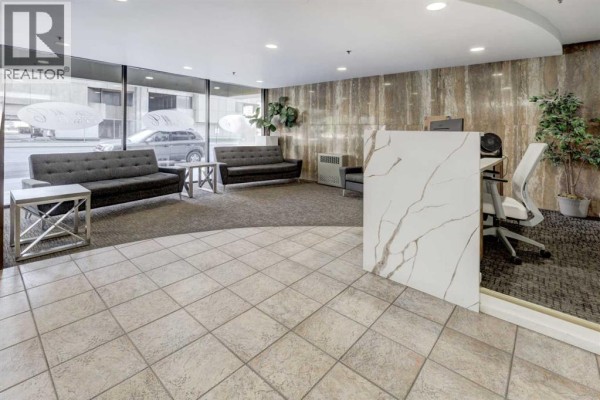 Kitchen - 1004, 221 6 Avenue Se, Calgary, AB T2G4Z9 Photo 5