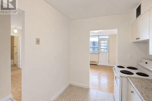 1004 - 126 Bellamy Road, Toronto, ON M1J2L1 Photo 4